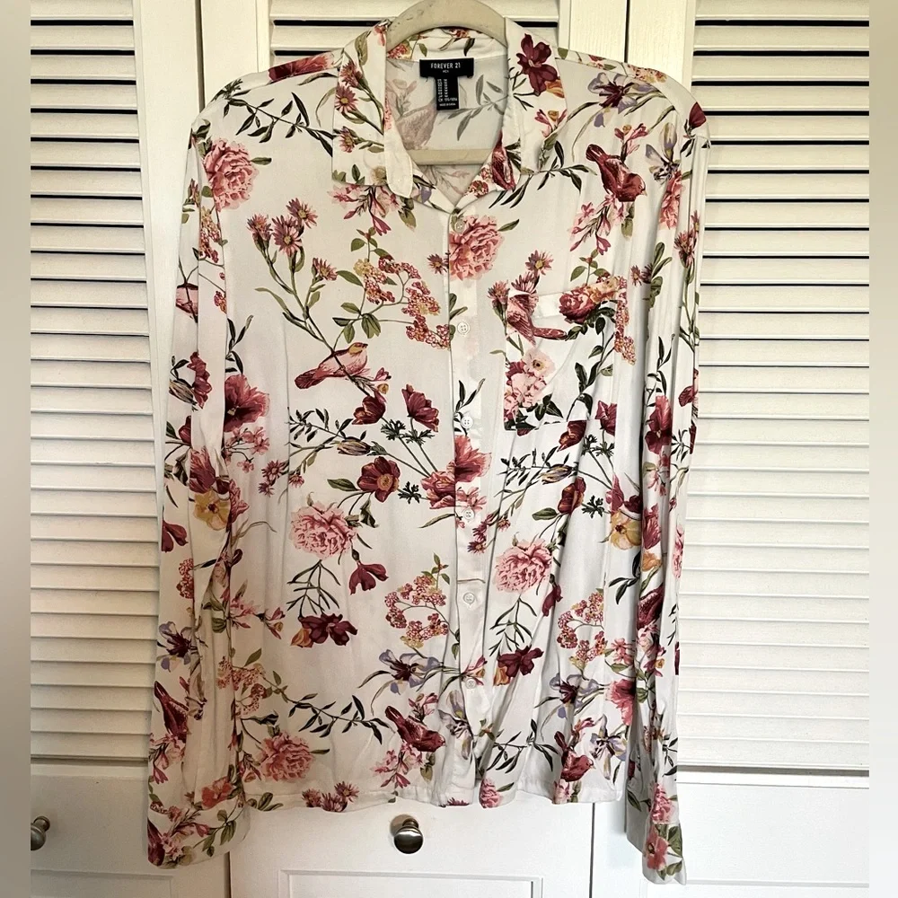 Forever 21 Long Sleeve ButtonUp Shirt - Picture 1 of 3